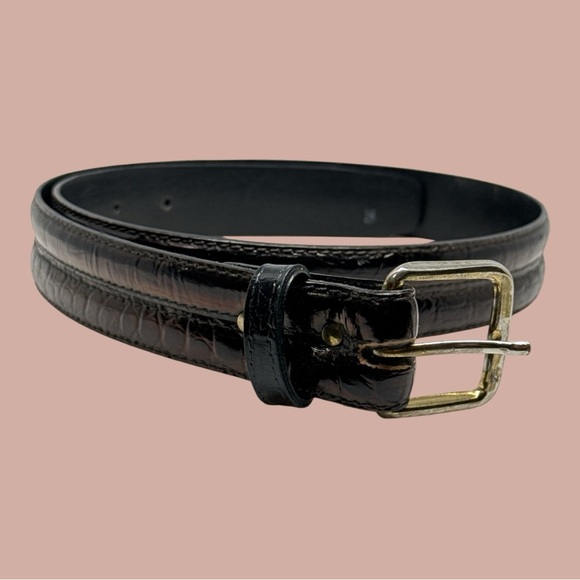 Embossed Leather (?) Dark Brown/Black Belt 1.25” W x 33” L Gold Buckle - Picture 1 of 4